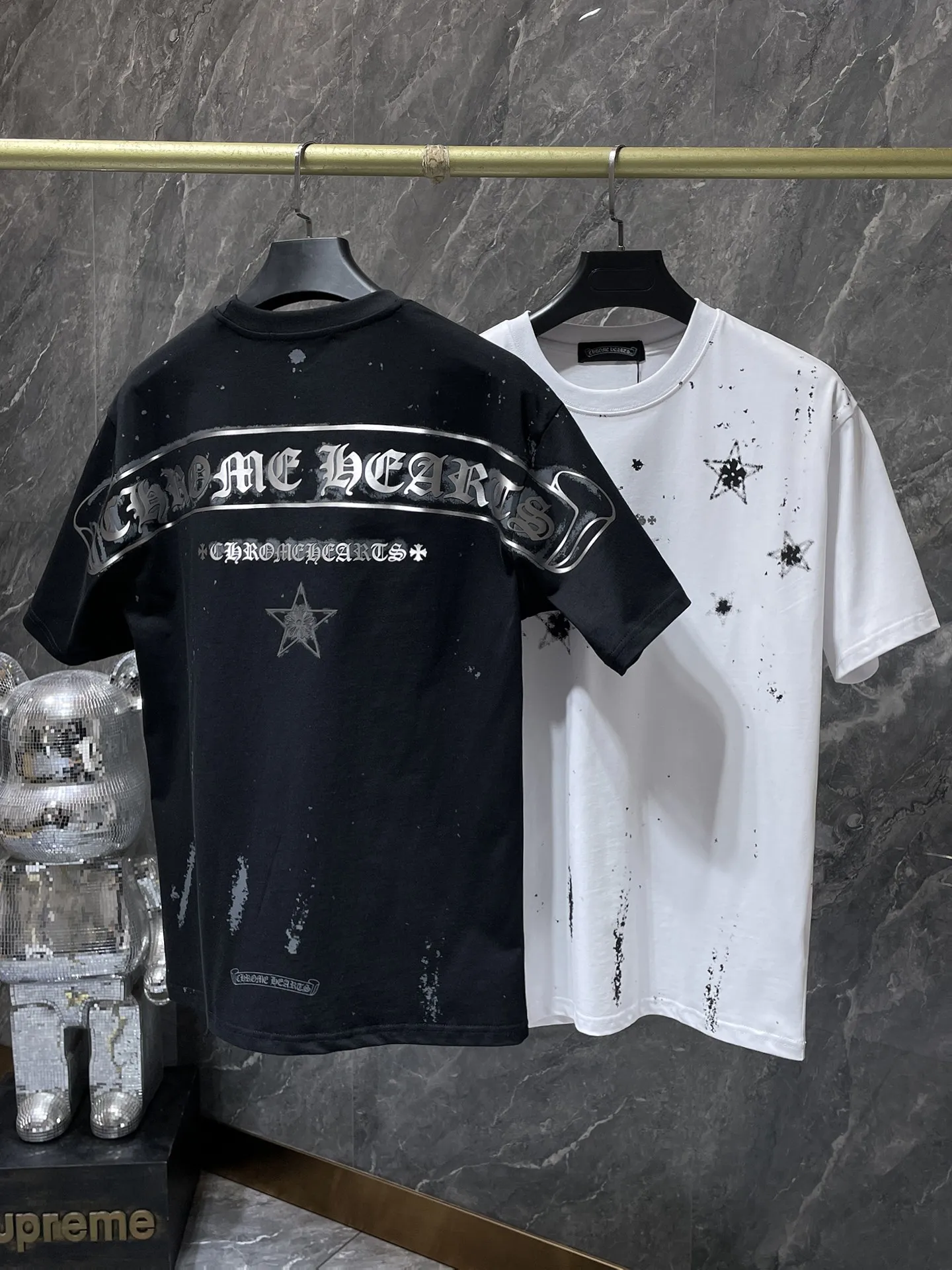 P170 new Chrome Hearts 25ss high version for summer! High-weight, environmentally friendly and high-quality top-quality fabrics 260g~285g Crow Snow Five-pointed Star Horizontal Axis Sanskrit Engraving Film Short Sleeves Counter Synchronization Re-engraved Version 1:1 Recommended Colors: White, Black Sizes: S, M, L, XL